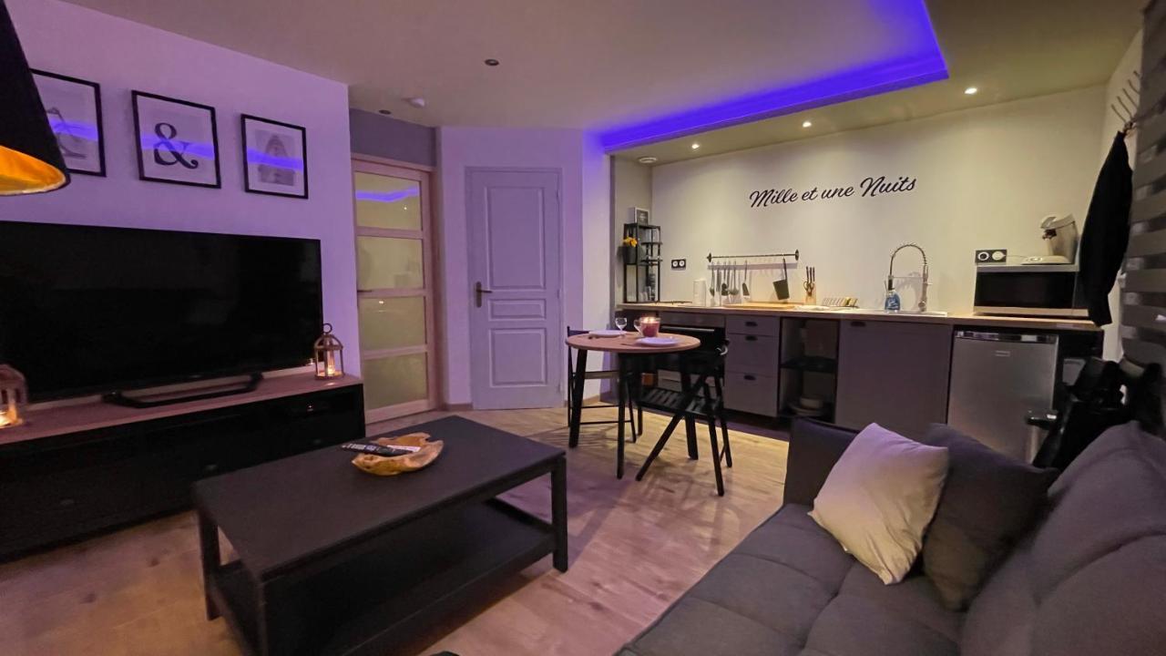 Mille Et Une Nuit, Appartement Classe 3 Etoiles En Rdc Avec Exterieur Et Parking Dole Exterior foto
